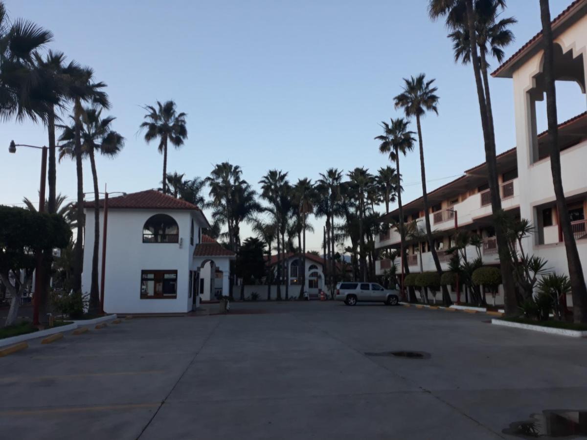 Hotel Paraiso Las Palmas Ensenada Exterior photo