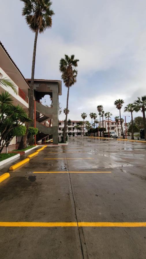 Hotel Paraiso Las Palmas Ensenada Exterior photo